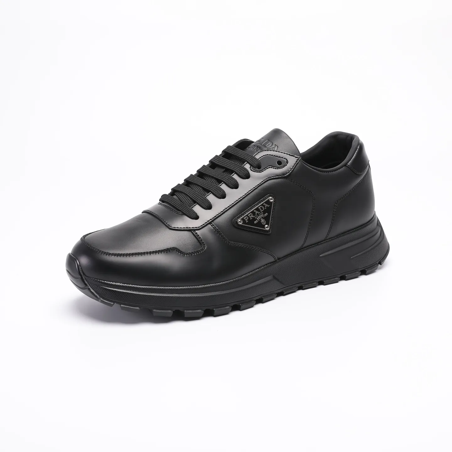 Batch 580 [PRADA] Men's shoes are popular in the counter, official website synchronization, high-quality shipments. Fabric: original cowhide with snakeskin. Lining: cowhide feet + cowhide lining. Outsole: original TPU + foam. Size: 38-46